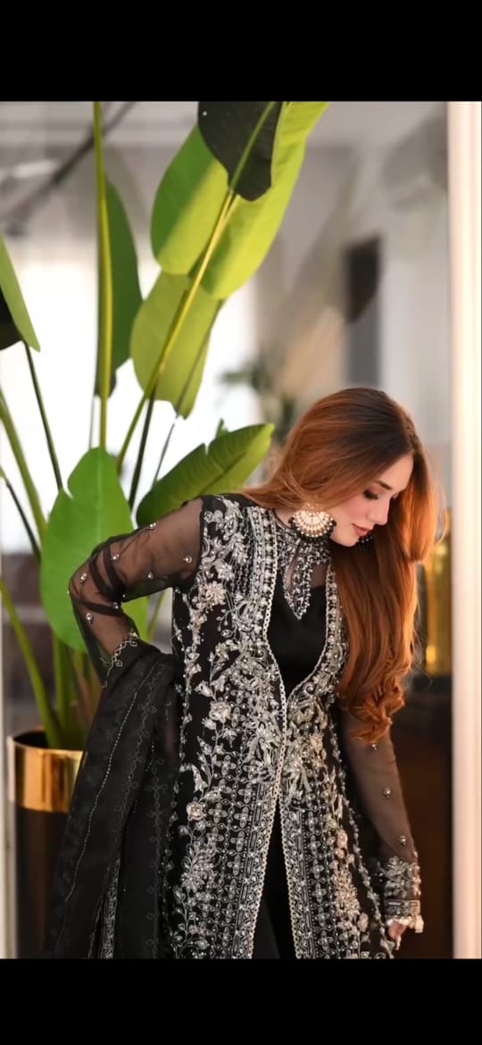 BLACK EMBROIDERED SUIT
