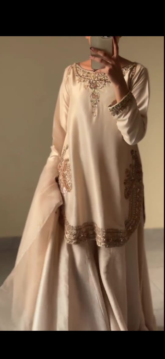CREAM COLOR EMBROIDERED 3PC SUIT WITH LHANGA