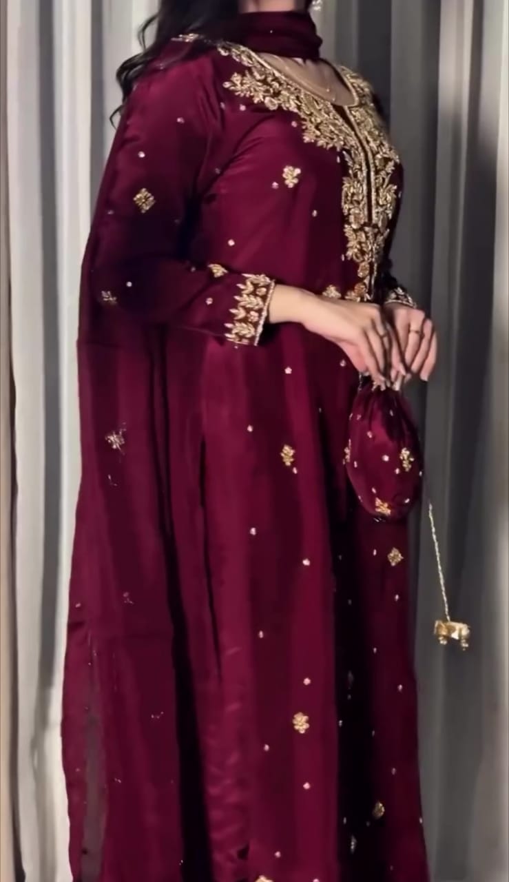 Pearl & Thread Work Embroidered Velvet 3pc Suit
