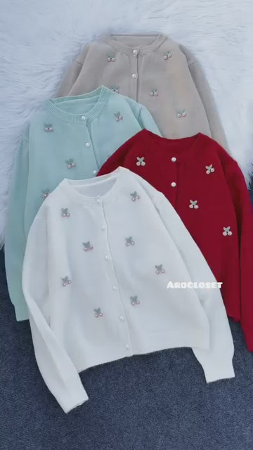 WOMEN BEAUTIFUL SWEATERS