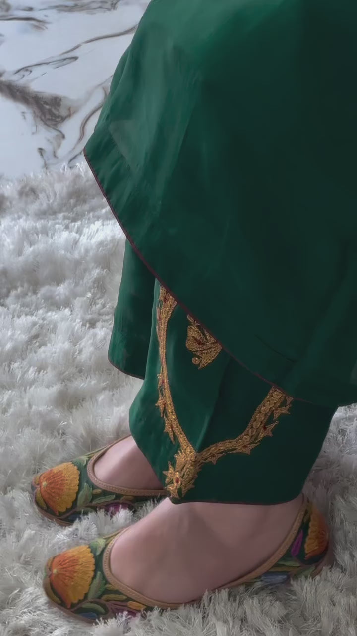 EMBROIDERED COMFORT 3PC SUIT