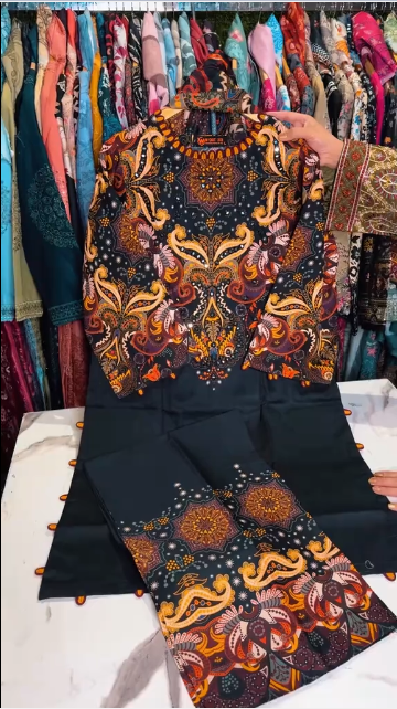 Bloom Embroidered Suit – Elegant Design